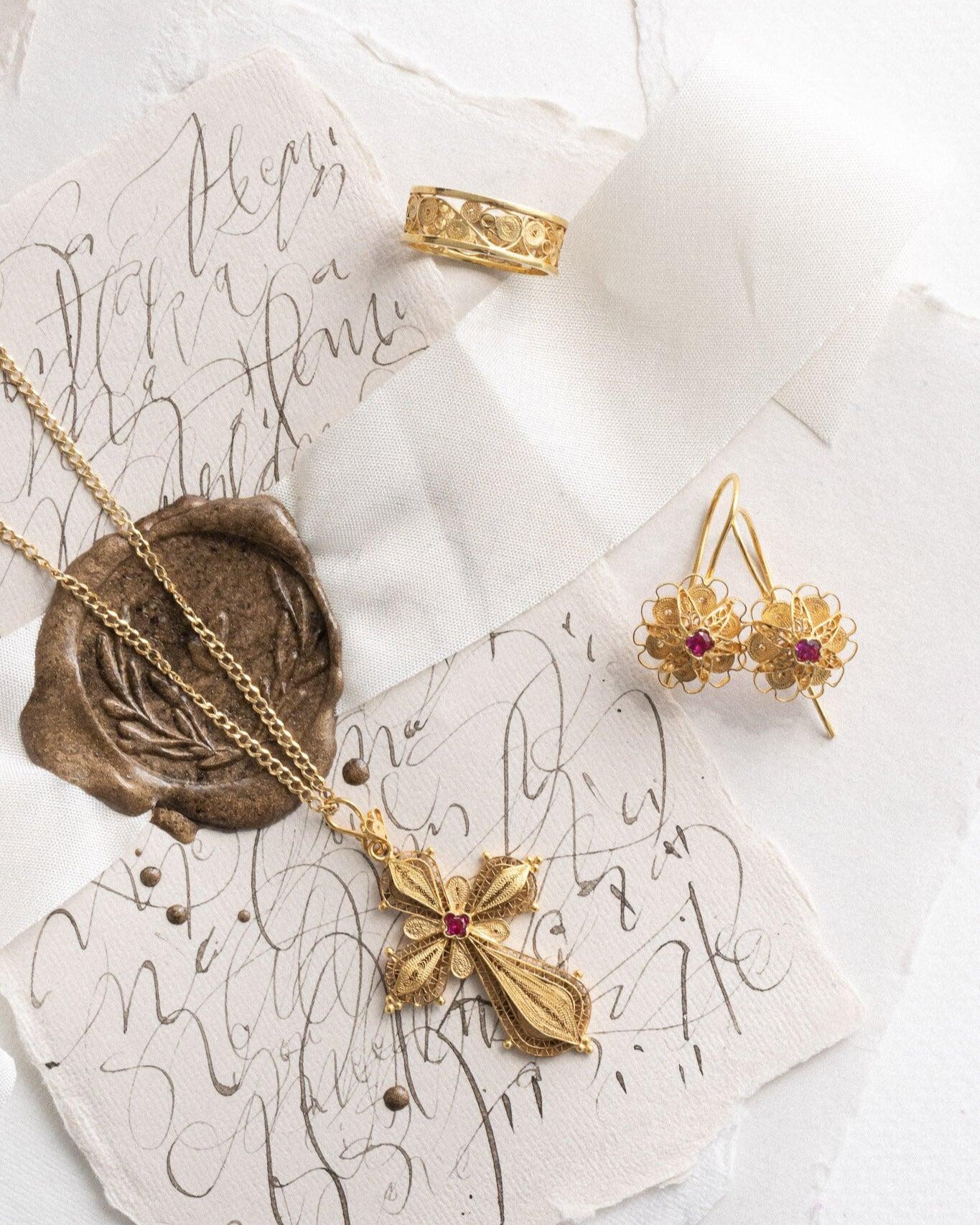 Traditional Filigree Cross-Trifouri Kappotos