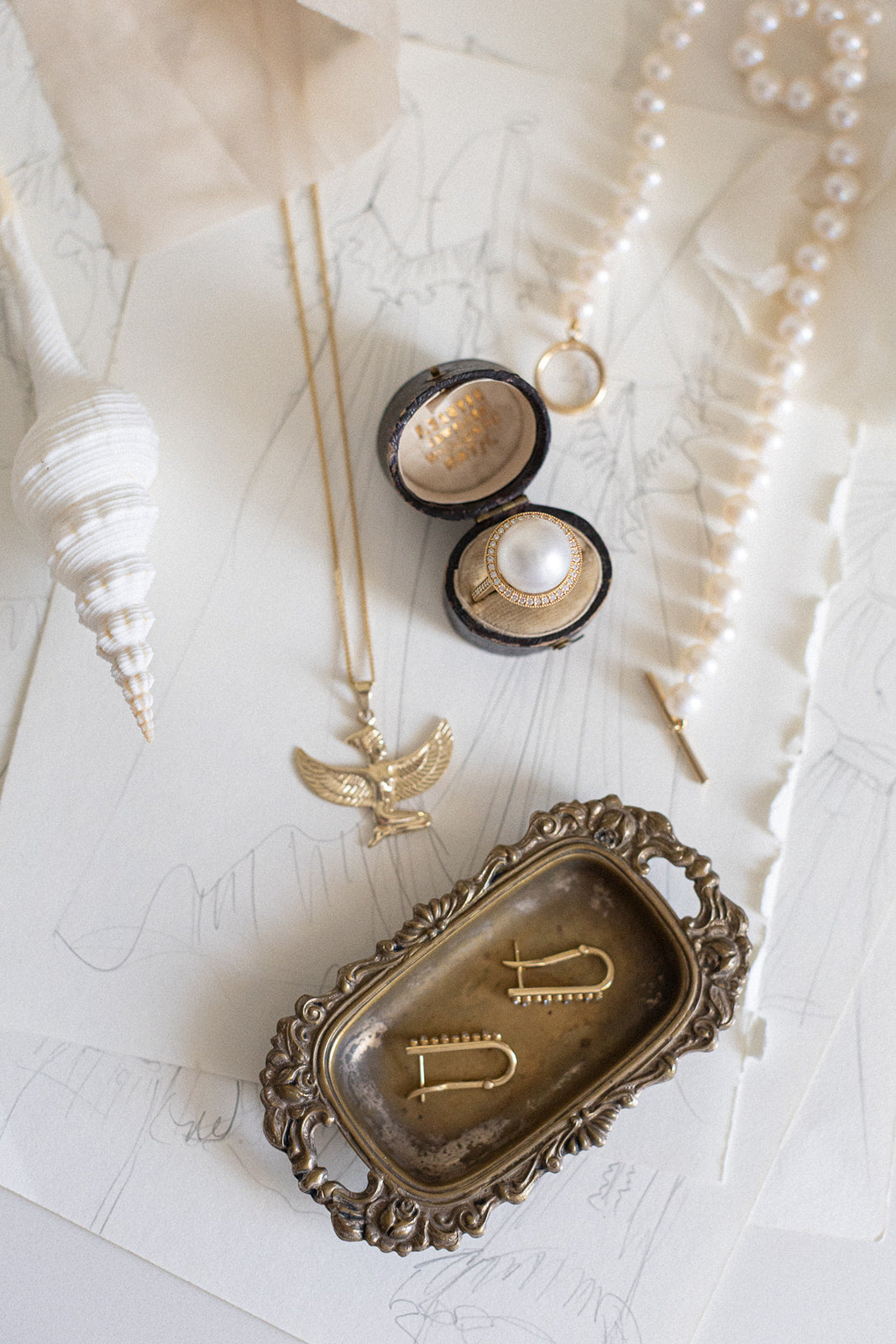 Golden goddess "Isida" necklace