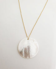 Load image into Gallery viewer, Mother of Pearl Disc Necklace